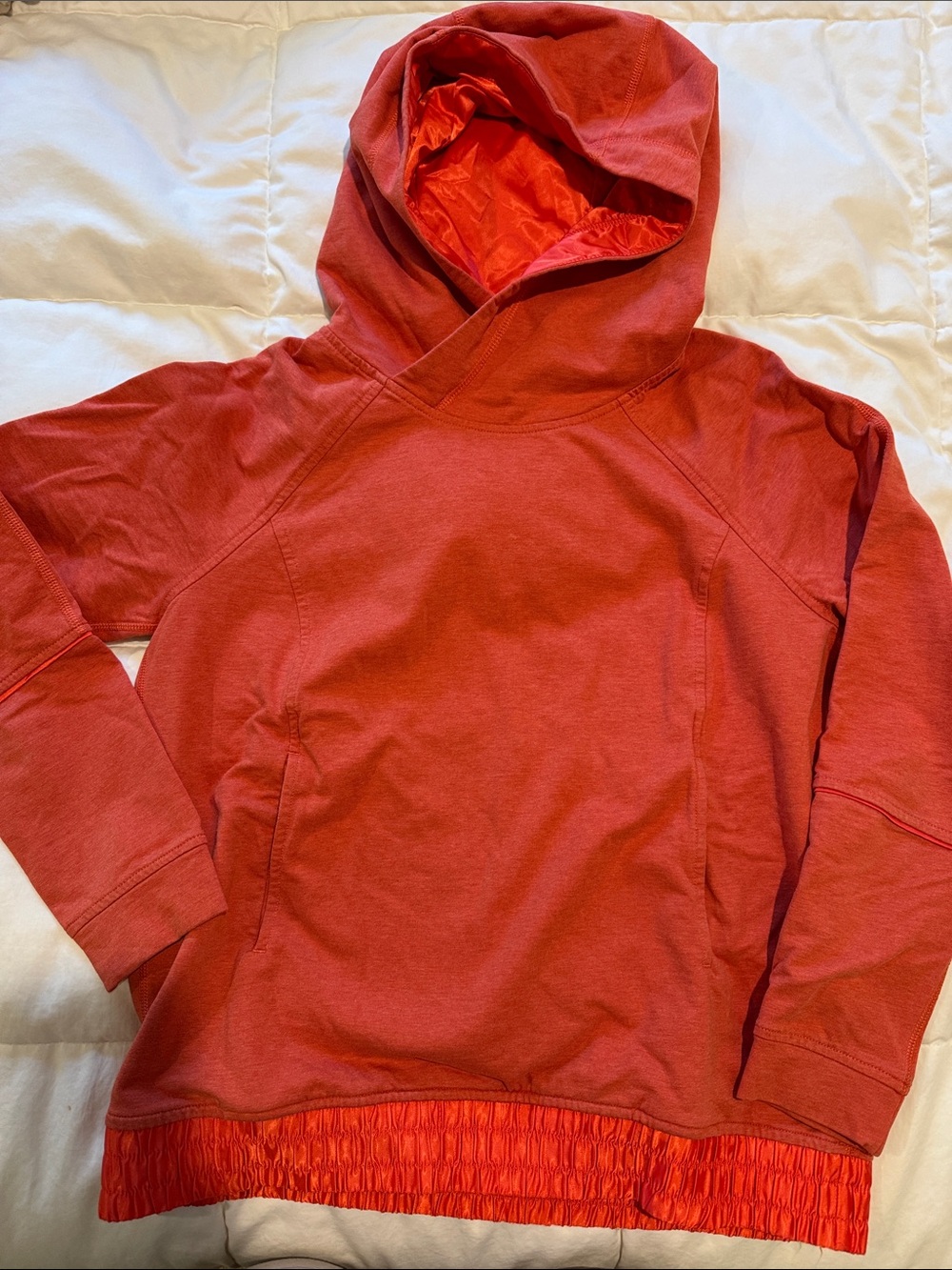 lululemon athletica VINTAGE 2015, orange sweatshirt with satin lining